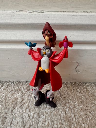 Disney Sleeping Beauty Owl As Prince Phillip aprox. 10.5 cm. Used Please see photos