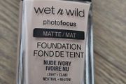 Wet n Wild Photo Focus Matte Foundation, Buildable High-Performing Liquid Makeup, Flash-Proof No White Cast and Pore-Blurring Finish, Nude Ivory
