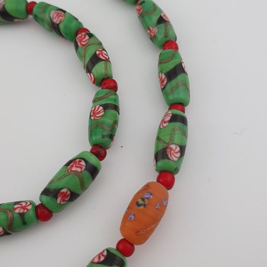 Antique Venetian Style Floral Parrot Green Glass Beads Necklace
