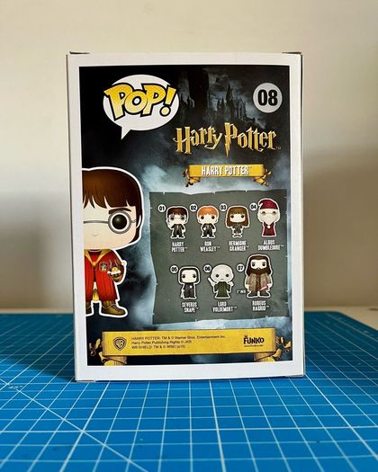 Harry Potter in Quidditch Robes #08 - Harry Potter - Movies - Funko Pop