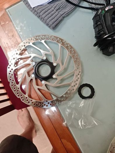 Shimano SM RT30 L 203mm Center Lock Disc Rotors (Pair) as new