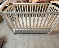VERES swivel cot like new