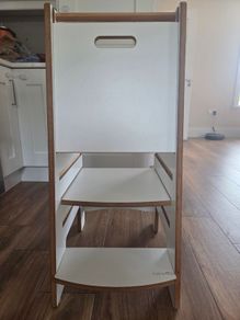 Kitchen helper tower