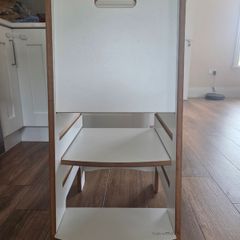 Kitchen helper tower