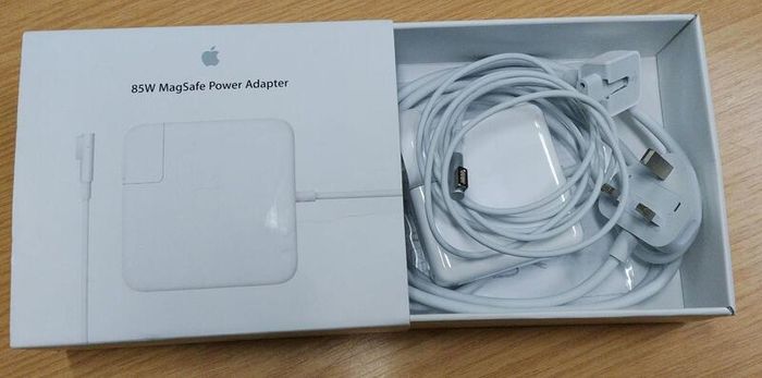 Genuine Apple 85W MagSafe Charger