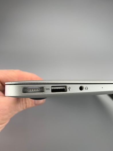 Apple MacBook Air 13" A1466 Emc 2632