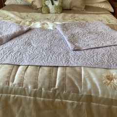Bed Runner and cushion covers