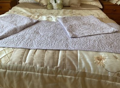 Bed Runner and cushion covers