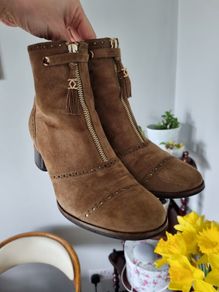 stunning leather boots