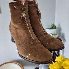 stunning leather boots