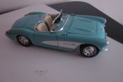 Vintage Burago 1957 Chevolet Corvette Convertible Coupe Baby Blue