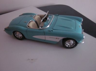Vintage Burago 1957 Chevolet Corvette Convertible Coupe Baby Blue