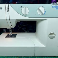 PFAFF hobby 1030 Heavy Duty Sewing Machine - Just serviced - like new condition