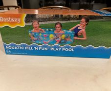Kids inflatable paddling pool