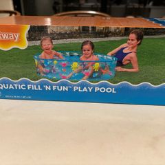Kids inflatable paddling pool