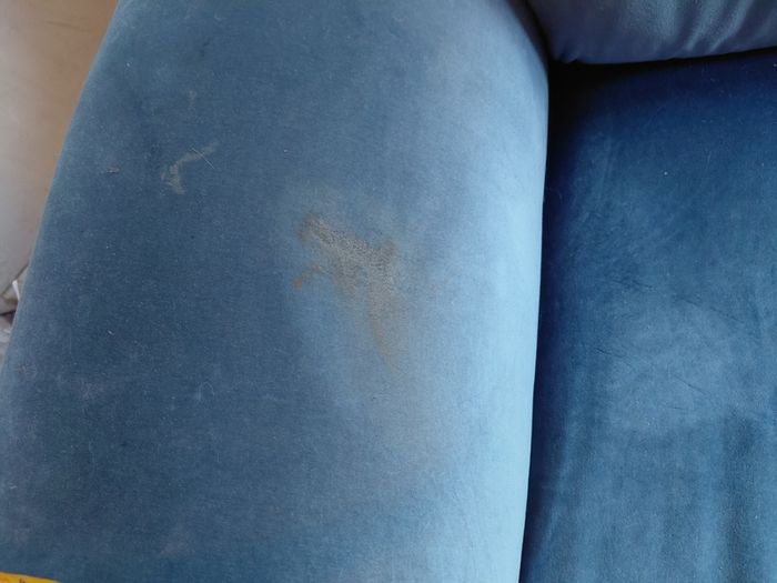 Lovely (FREE!) Blue armchair