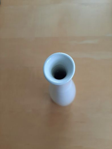 White bud vase