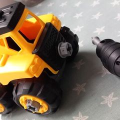 Dump truck screw unscrew toy
