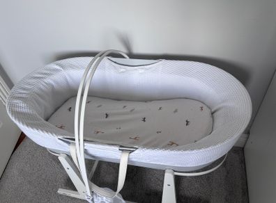 Shnuggle basket