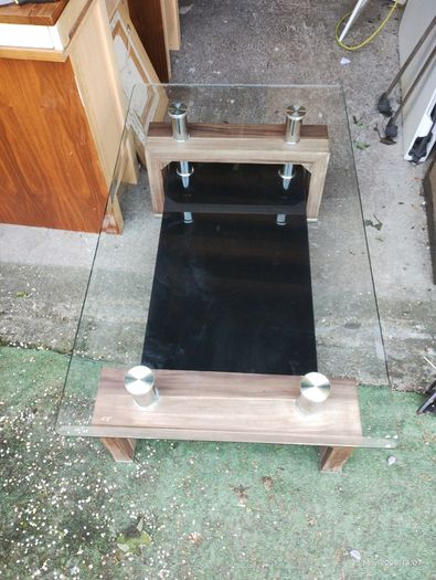 Glass coffee table (26181)