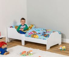 Toddler bed