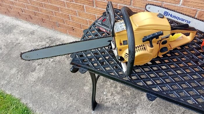 chainsaw