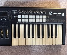 Novation LaunchKey 25