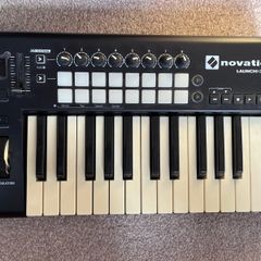 Novation LaunchKey 25