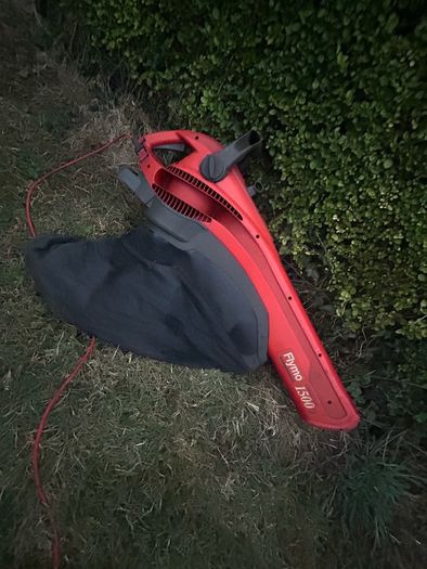 leaf blower