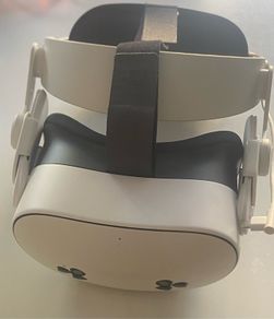 Meta quest 3s and charging head strap