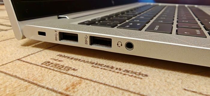 HP Elitebook 11th gen 16gb alloy body