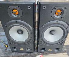Monitor audio
