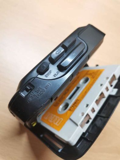 SONY WM-FX103 Walkman Cassette Player