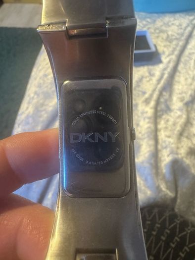 DKNY solid stainless steel 11-0601 ny-3738 3 atm 30 meters ladies watch size S. Free post