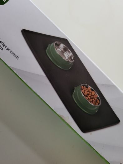 Zoofarii Feeding mat, silicone mat for dog bowls NEW