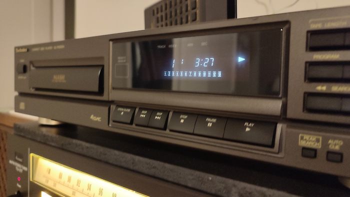 TECHNICS SL-PG200A,CD player. Remote,manuals,full cleaned.