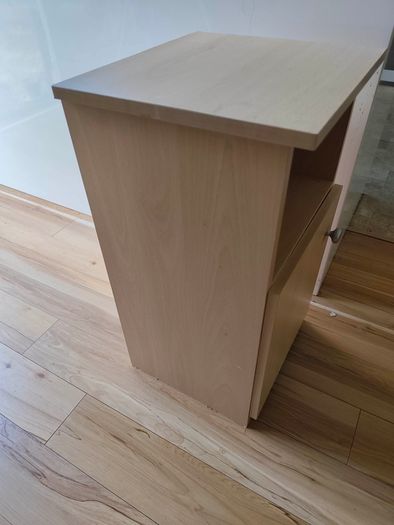 Bedside lockers