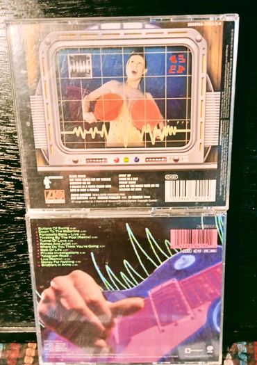 Dire Straits And The Darkness. CDs