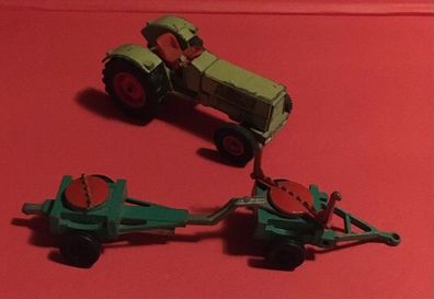 Siku V287 Hanomag tractor and timber trailer