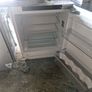 intergrated fridge Image 2