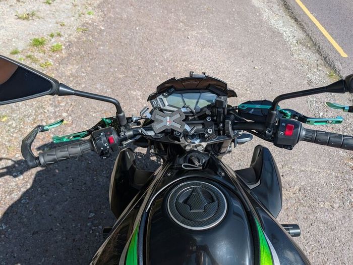 Kawasaki ZR800 2016