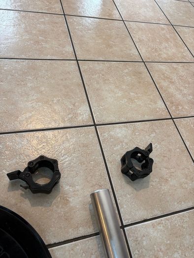 Olympic 25kg Hex Shrug Deadlift Bar, Olympic 20kg 7 Foot Barbell + 100kg Olympic Bumper Weight Plates And Jaw Lock Collars!!
