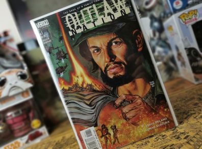 Outlaw Nation ! First Issue ! The Saga Of The Family That Would Not Die ! 2000 ! by Vertigo / DC !