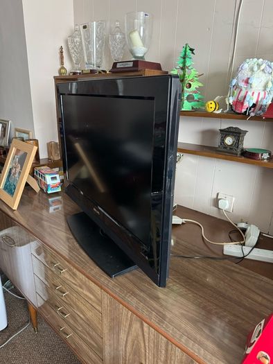 philips 32" Tv - perfect working order