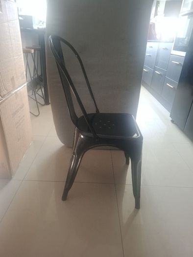 2 Metal chairs