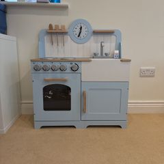 toy kitchen wooden