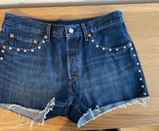 Ladies Levi 501 Shorts (Size 14)