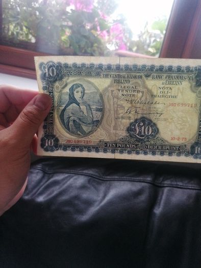 1975 Irish Ten Pounds Banknote