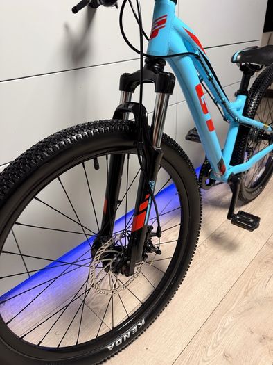GT Stomper PRO Disc Junior Bike 24 inch (Like New)