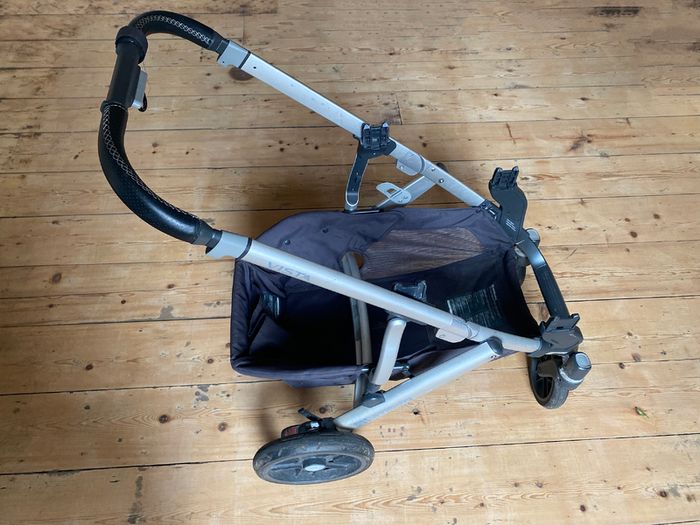 Uppa Baby Travel System (Buggy, Carrycot, Adapters, Booklet, Accessories & Original Carry Bag)